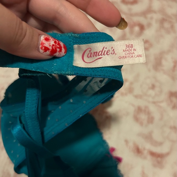 COPY - 36B push up bra, lacey with pink details - Picture 3 of 3